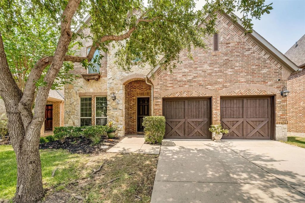 8100 Paisley, The Colony