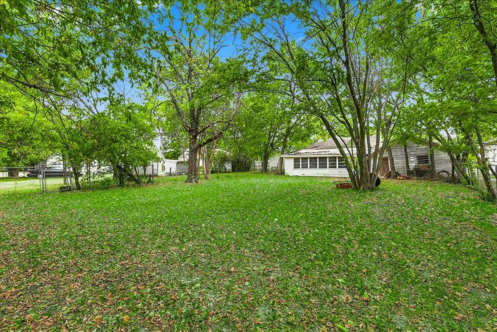 220 S 2nd Street, Wills Point