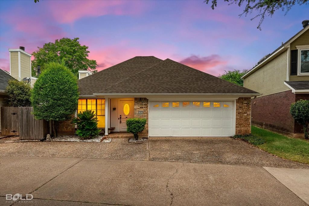 71 Colony Bend, Shreveport