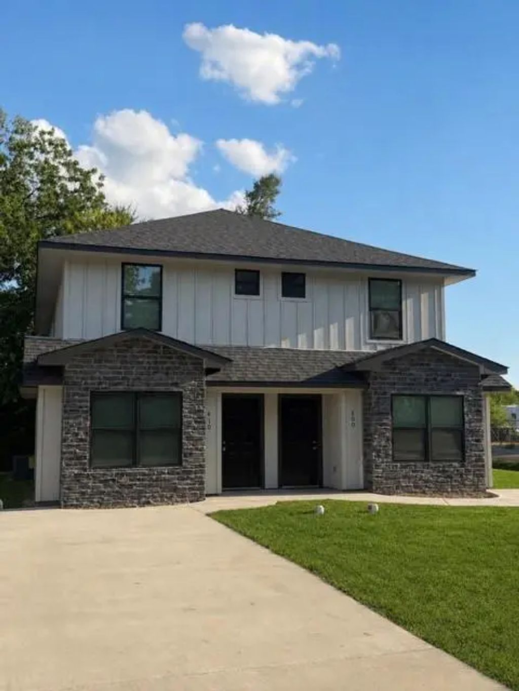 600-610 Sycamore Street, Paris