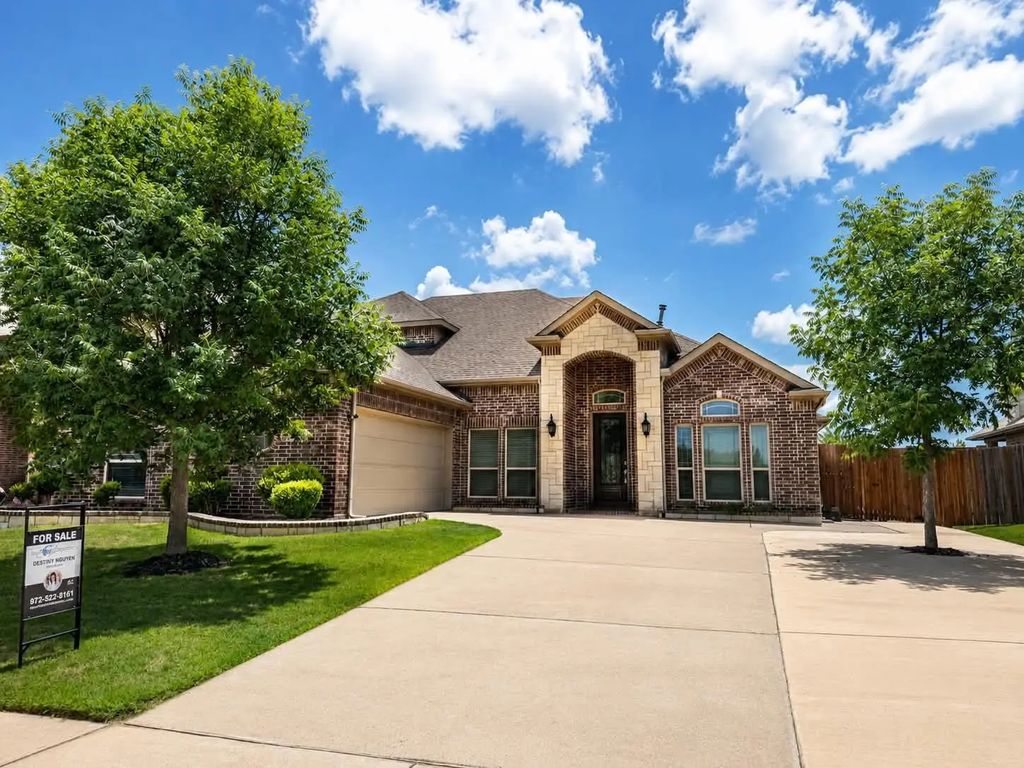 1410 Nighthawk Lane, Mansfield