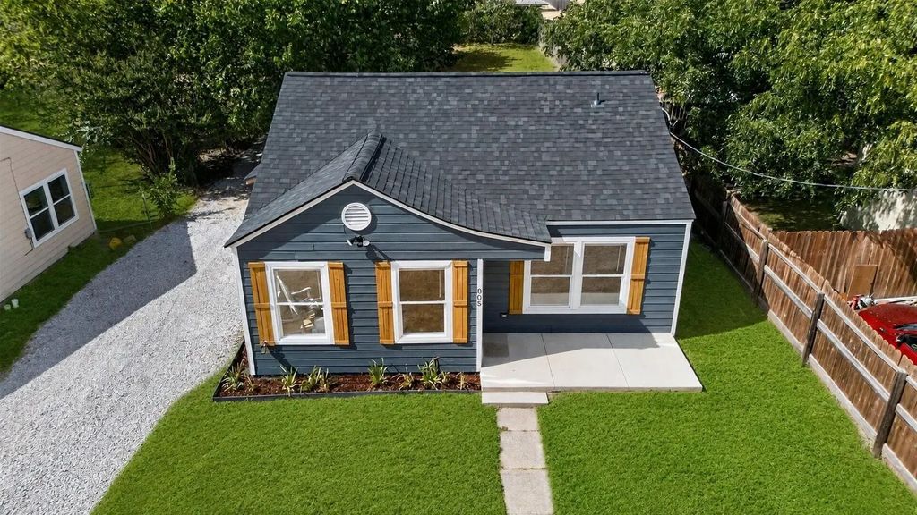 805 Adkins Street, Bowie