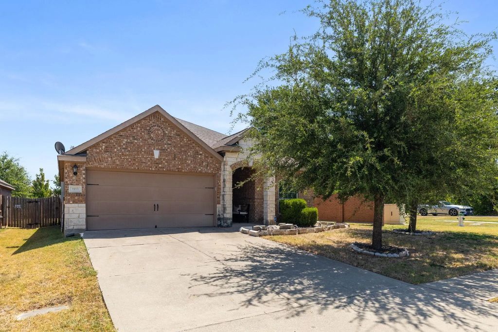 1853 Olive Lane, Anna