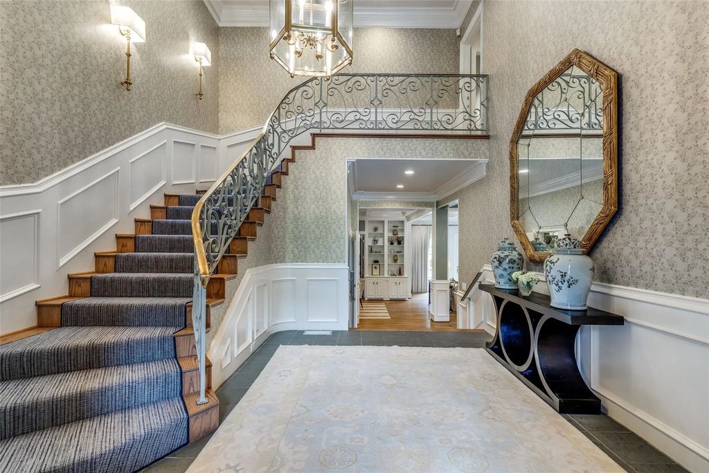 17316 Club Hill Lane, Dallas