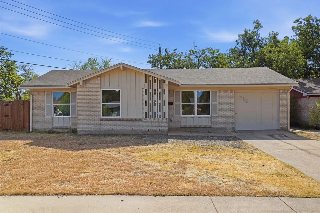 313 S Forest Crest Drive, Garland