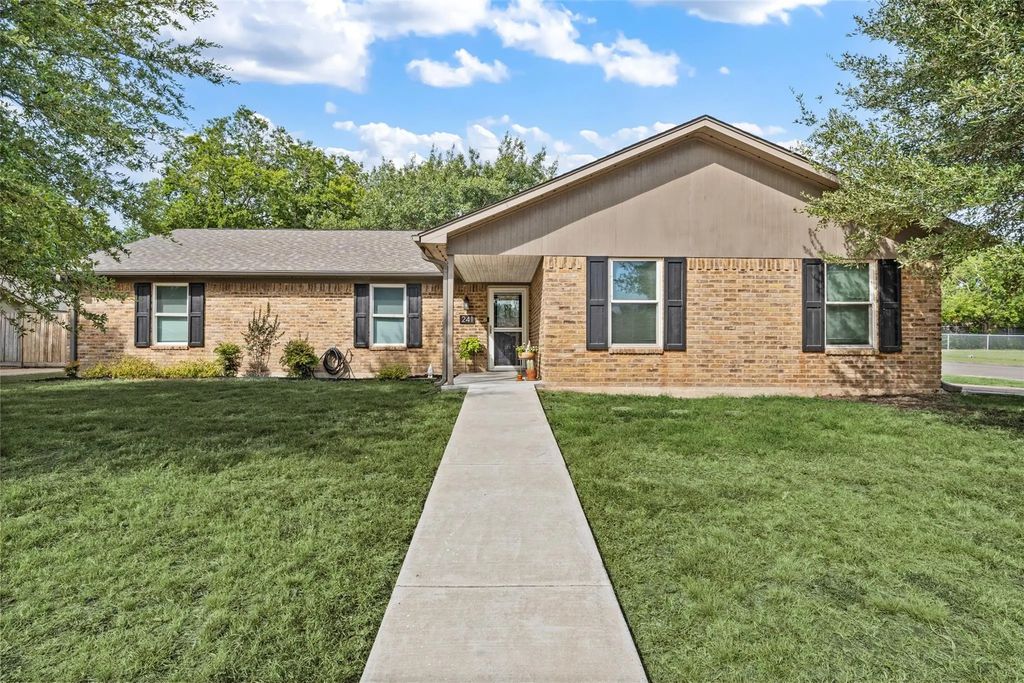 241 Crockett Lane, Hewitt