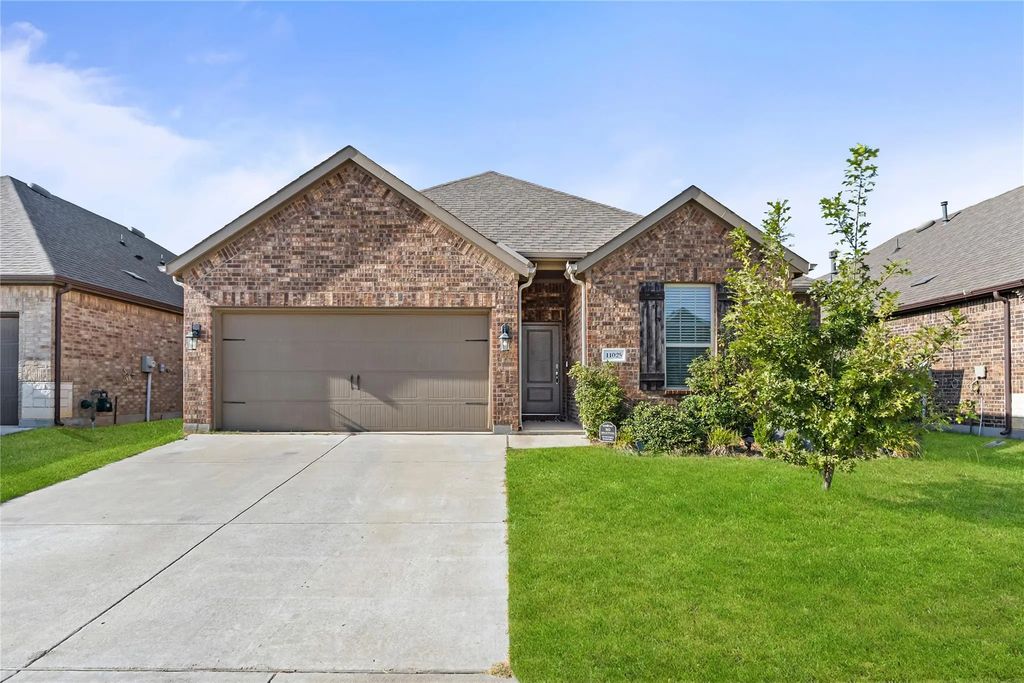 11025 Klondike Lane, Aubrey