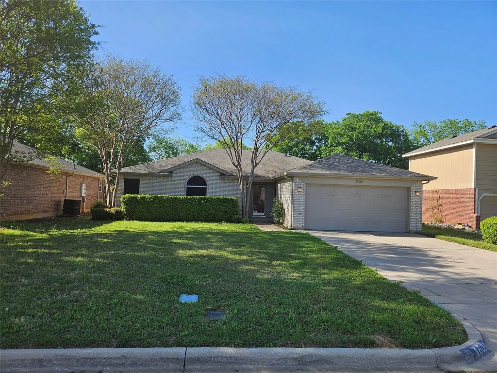 1608 Merritt Drive, Mansfield