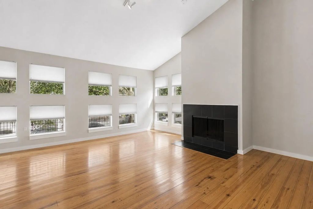 2714 Shelby Avenue, Dallas