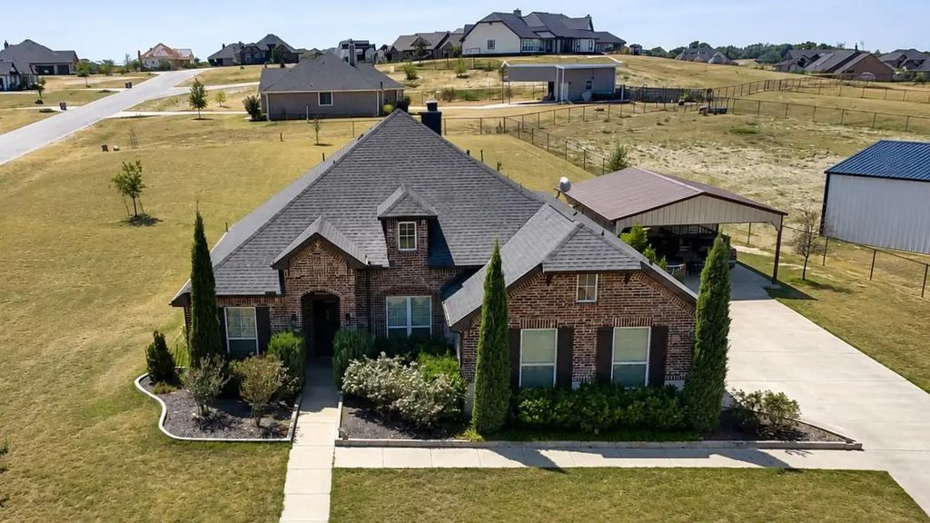 1021 Flagstone Drive, Weatherford