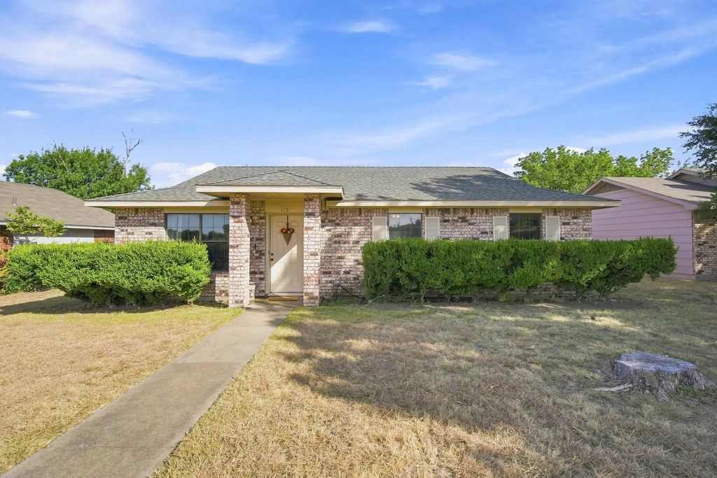 115 Solon Road, Waxahachie