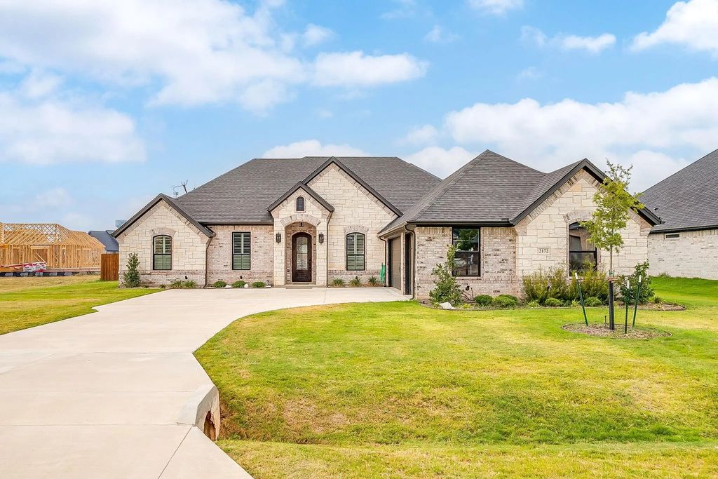2172 Middlewood Circle, Granbury