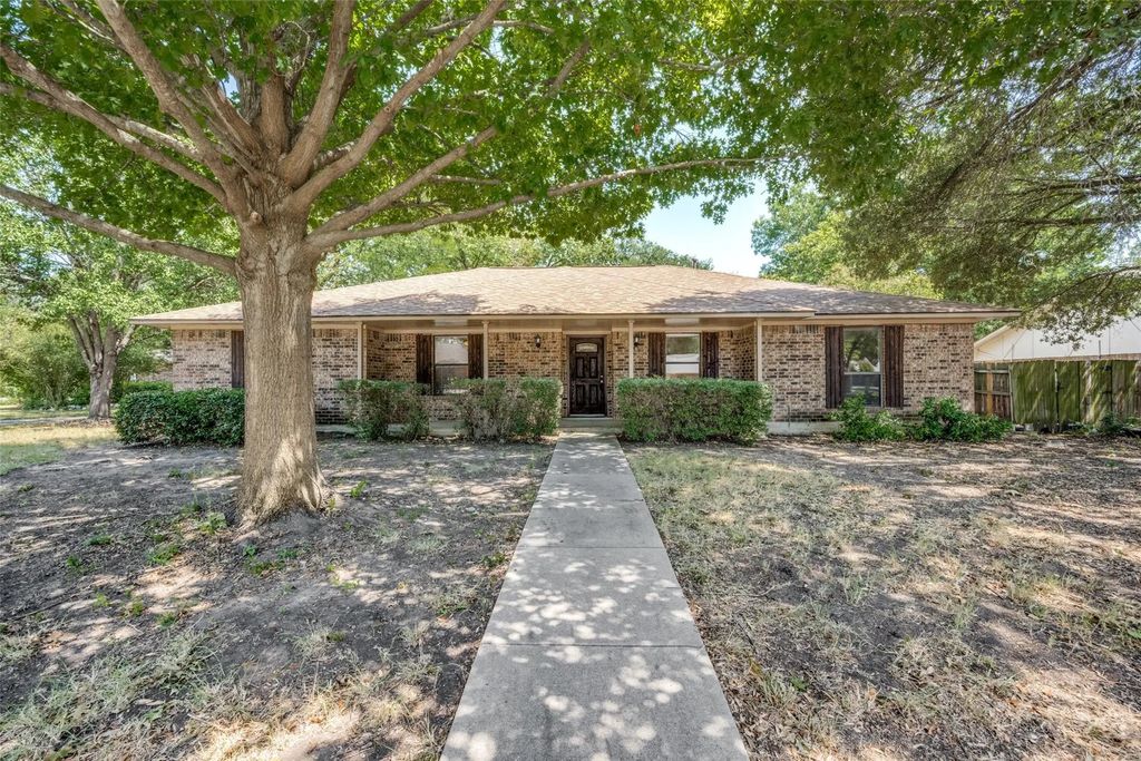3204 Broken Arrow Road, Denton
