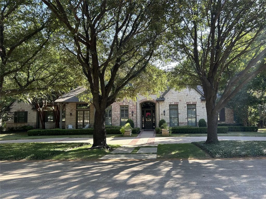 1010 Country Trail, Fairview
