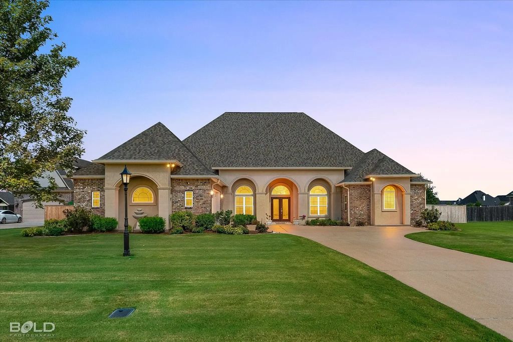 419 Kingston Plantation Boulevard, Benton