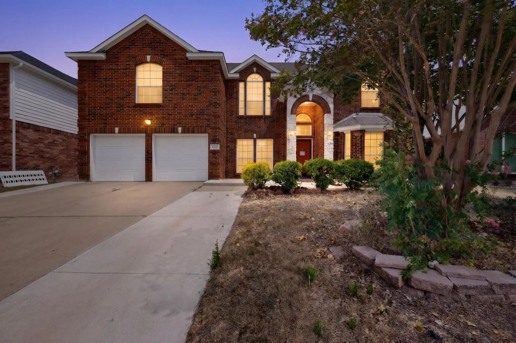 4316 Sleepy Glen Drive, Grand Prairie