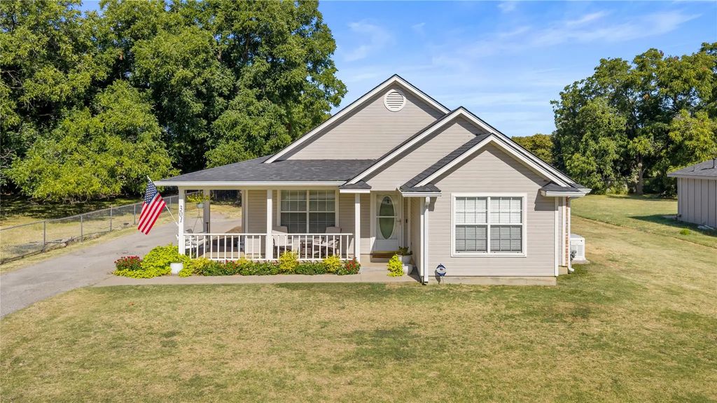 301 S Porch Street, Tioga