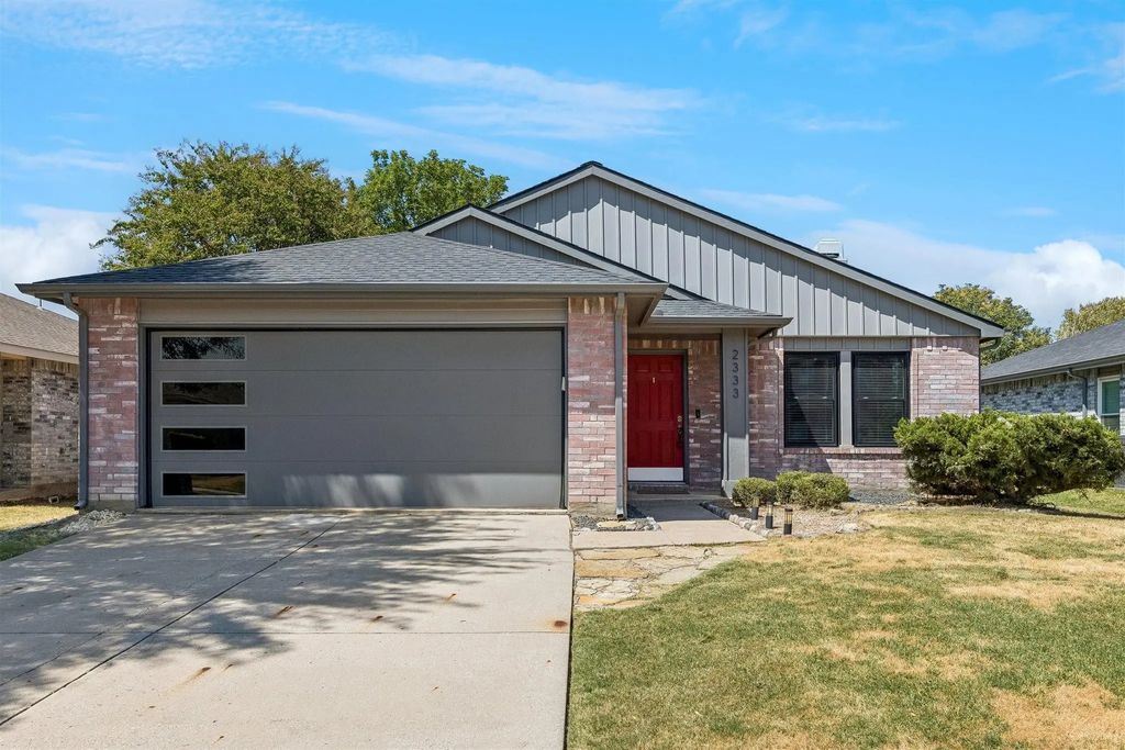 2333 Bradford Pear Drive, Little Elm