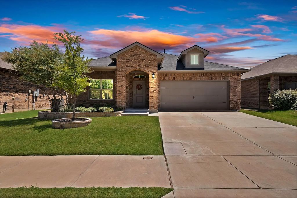 8328 Wildwest Drive, Fort Worth