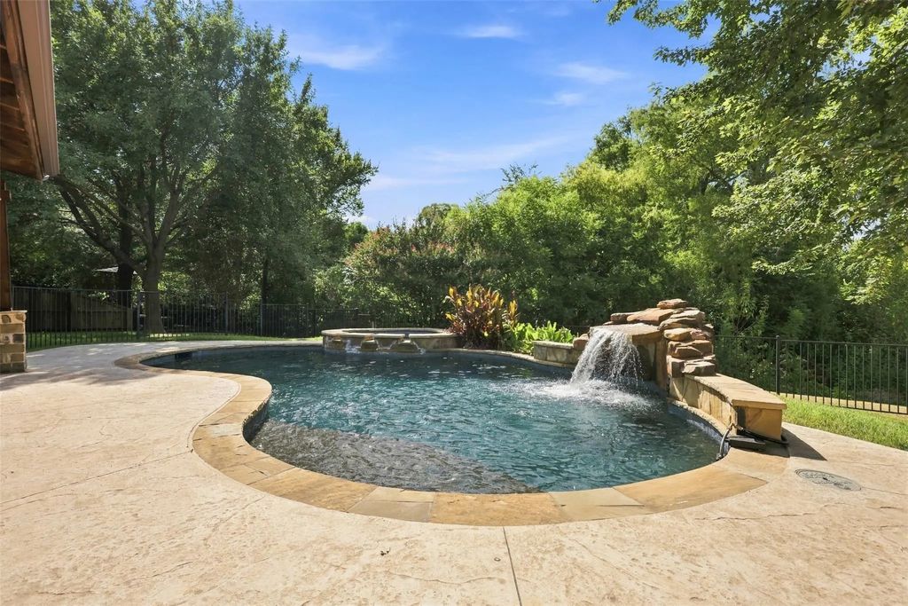 708 Bluffwood Avenue, McKinney