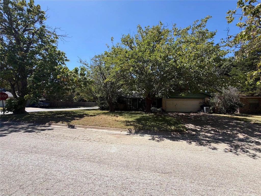 432 Steeple Ridge Road, Everman