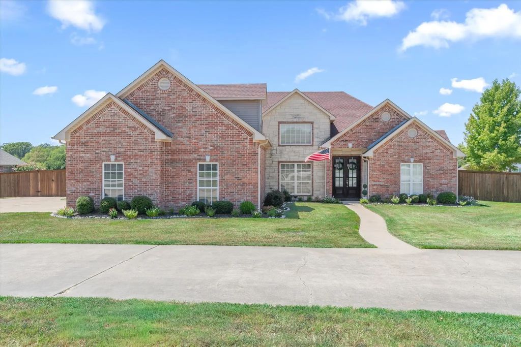 117 Lake Meadow Boulevard, Canton