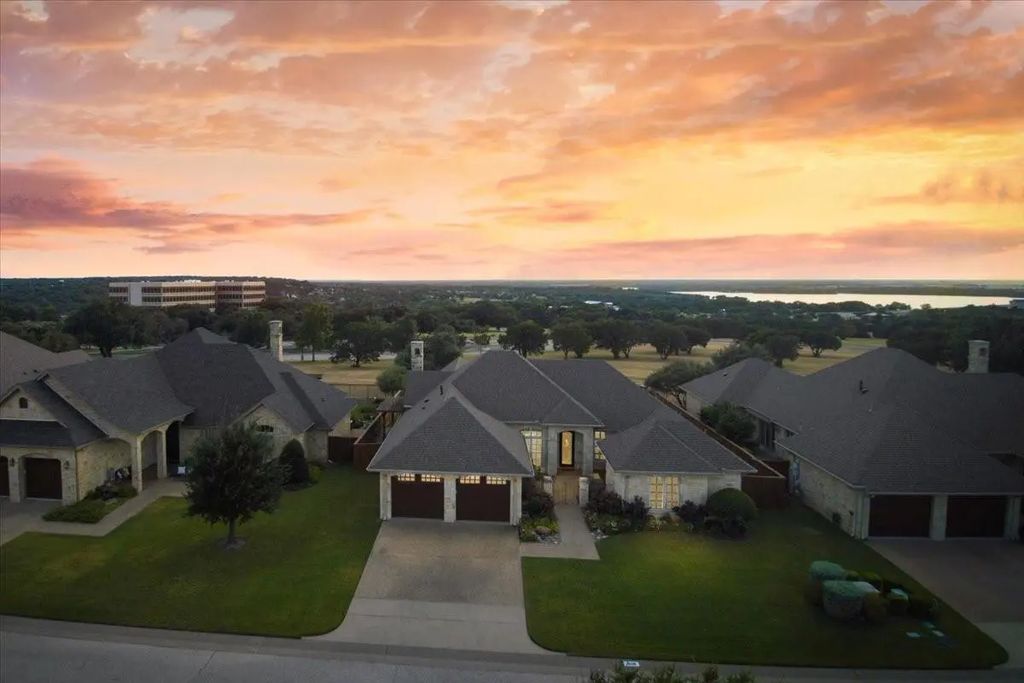 1608 Ridgewood Drive, Waco