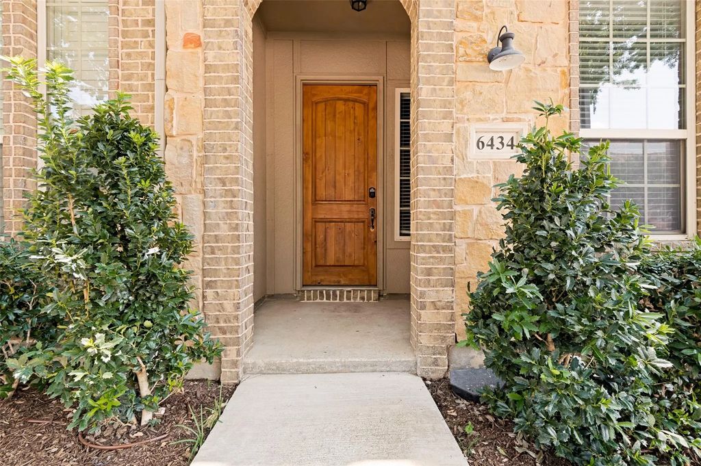6434 Love Drive, Irving