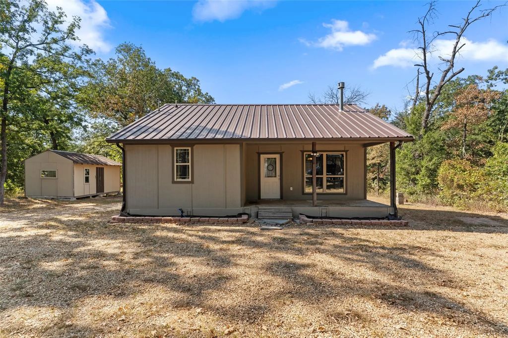 211 David Crockett Trail, Honey Grove