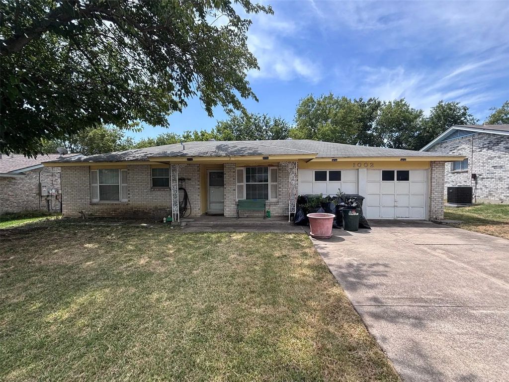 1002 Shenandoah Drive, Arlington