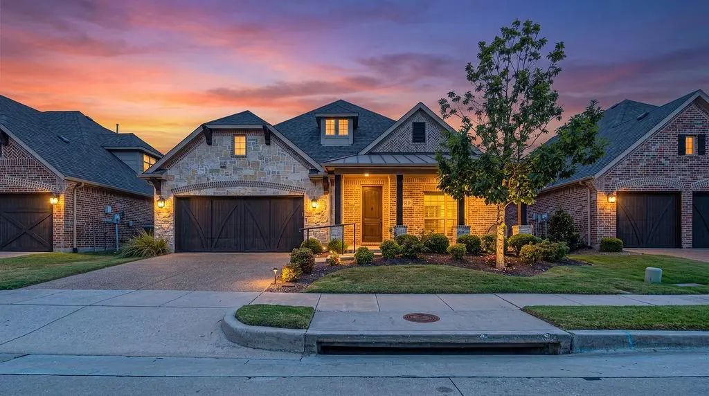 5610 Hummingbird Lane, Fairview