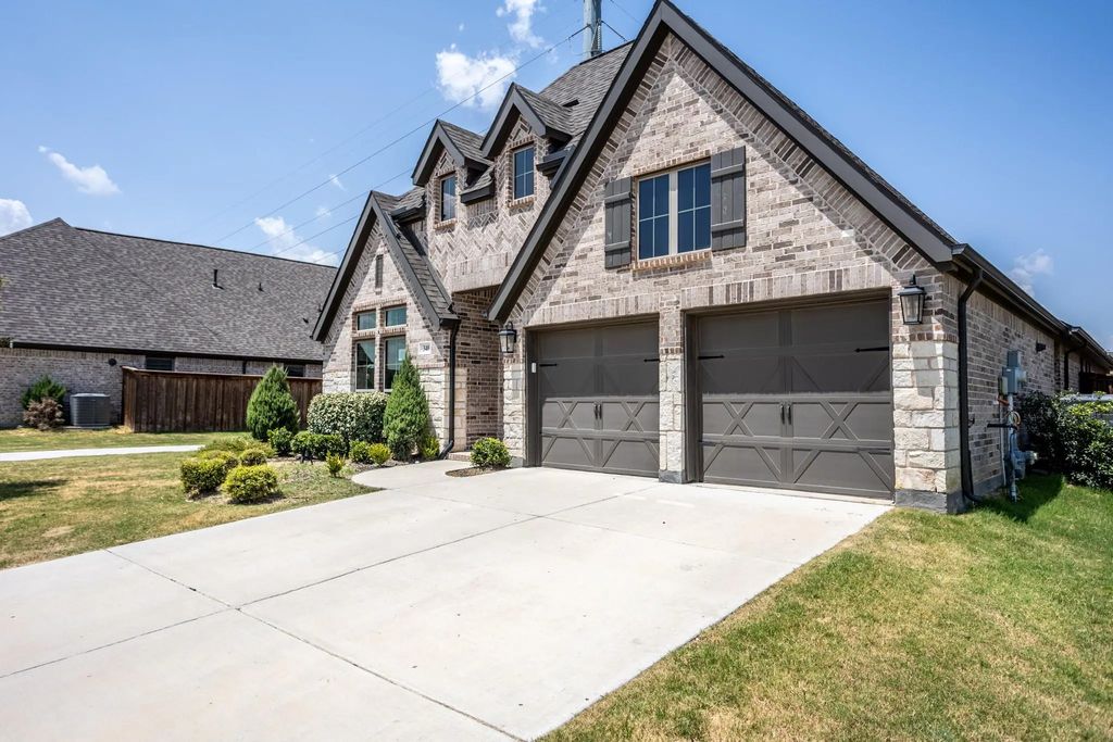 340 Moonvine Drive, Little Elm