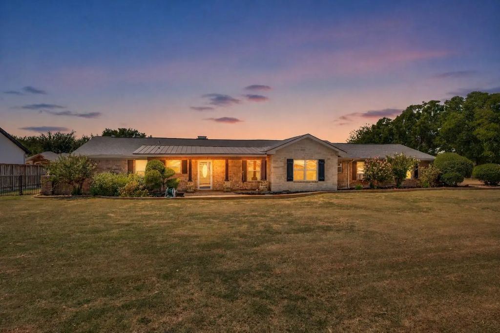6949 Freda Lane, Wylie
