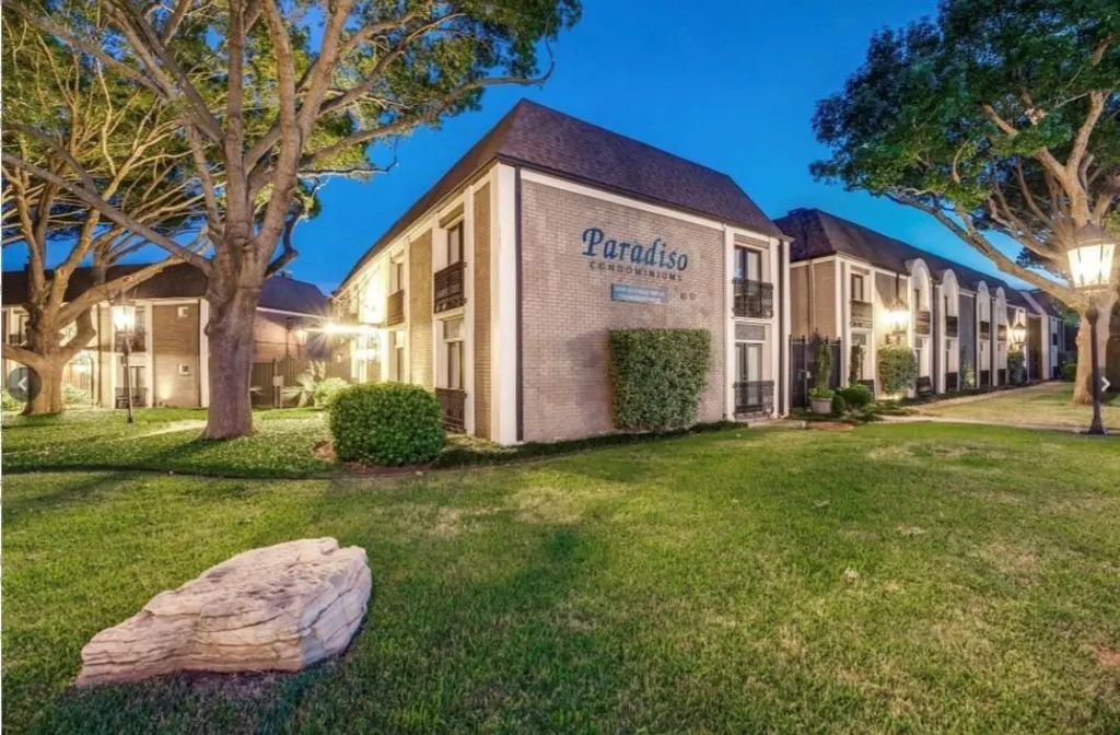 10111 Regal Park Lane 208, Dallas