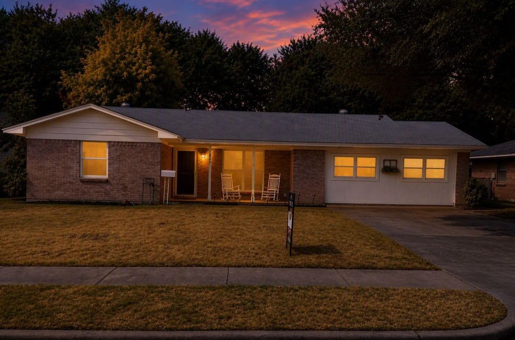 349 Rivercrest Drive, Lewisville