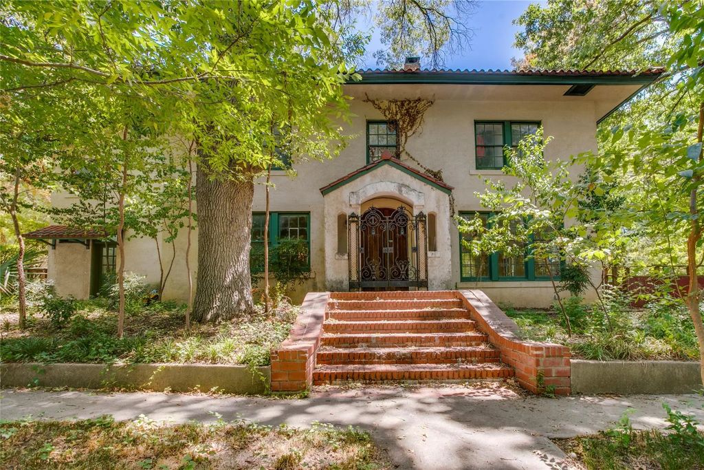 514 S Ravinia Drive, Dallas