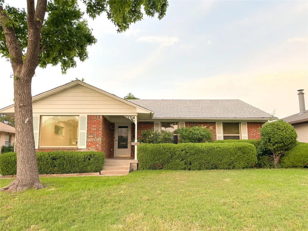 2109 Highwood Drive, Dallas