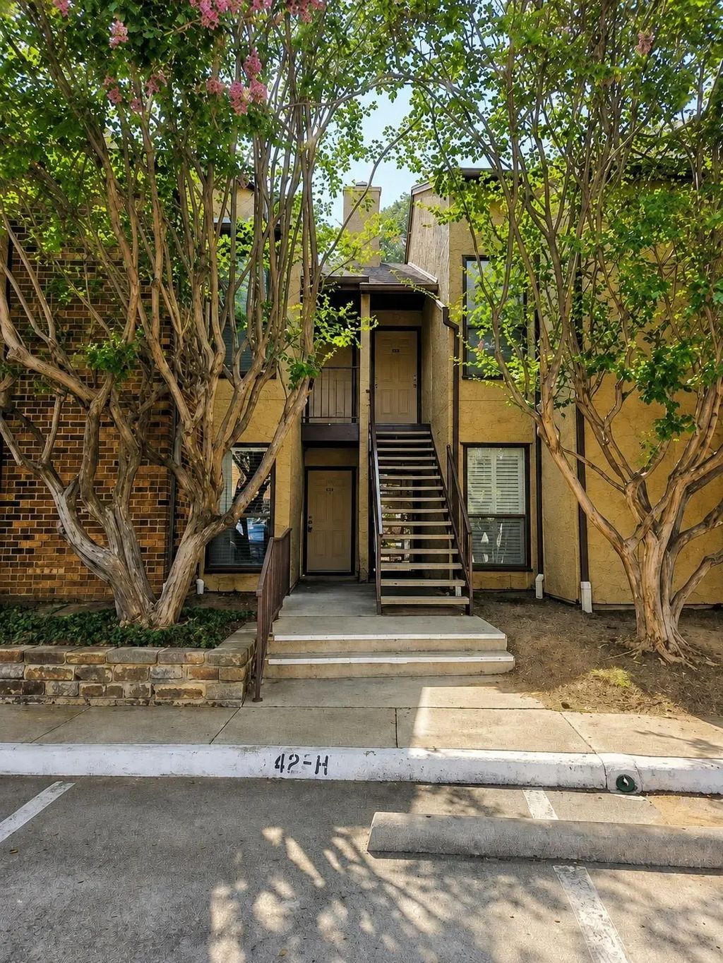 2106 Rainbow Drive 4212, Arlington