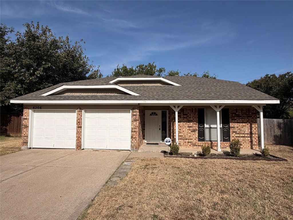 6206 Fernwood Drive, Arlington