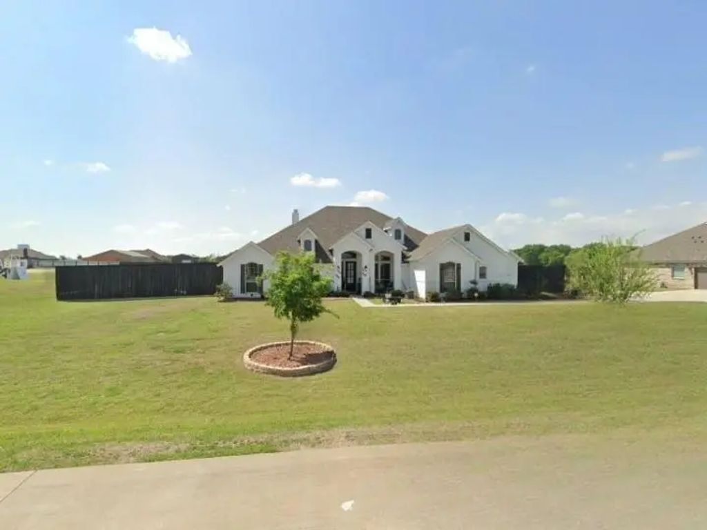 340 Berkeley Drive, Waxahachie