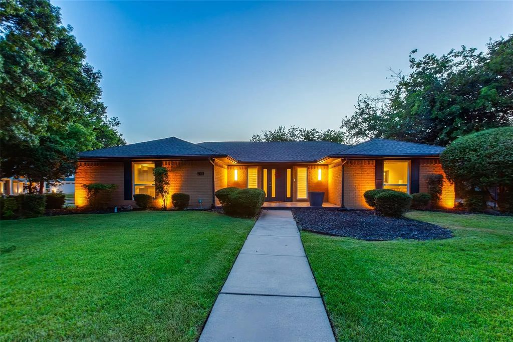 2901 Deep Valley Trail, Plano