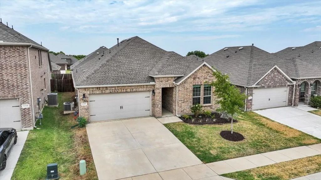 11309 Ponderosa Trail, Aubrey