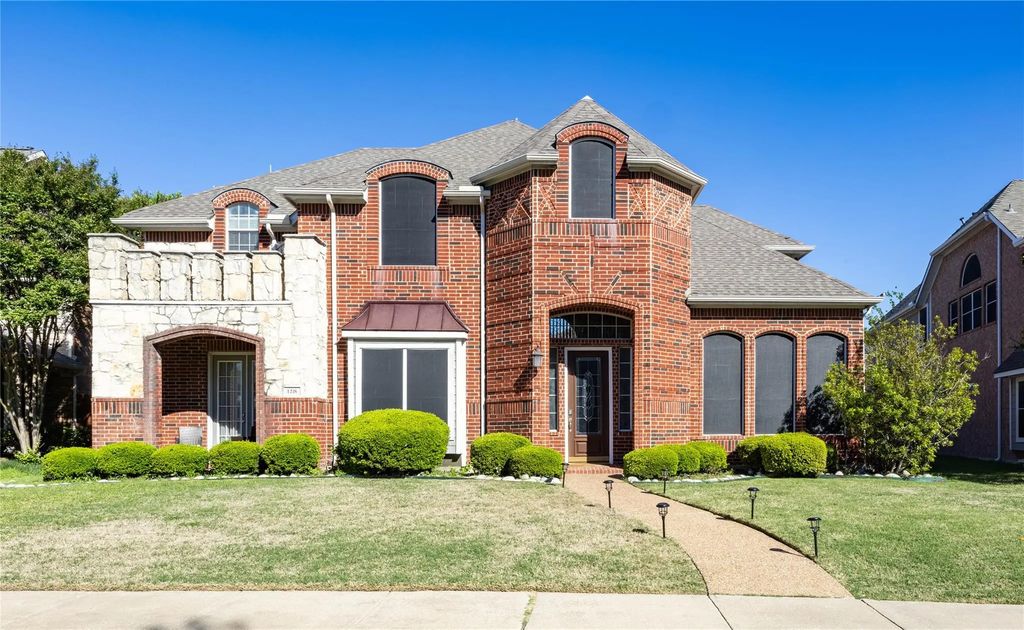 1218 Bridgeway Lane, Allen