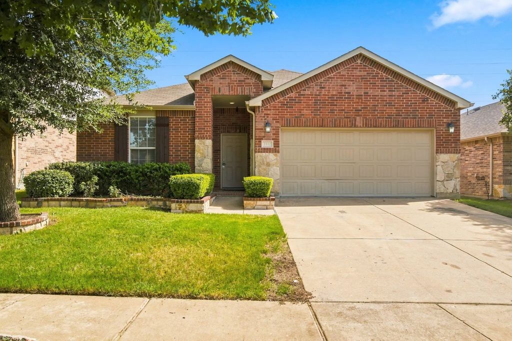 2332 Angoni Way, Fort Worth