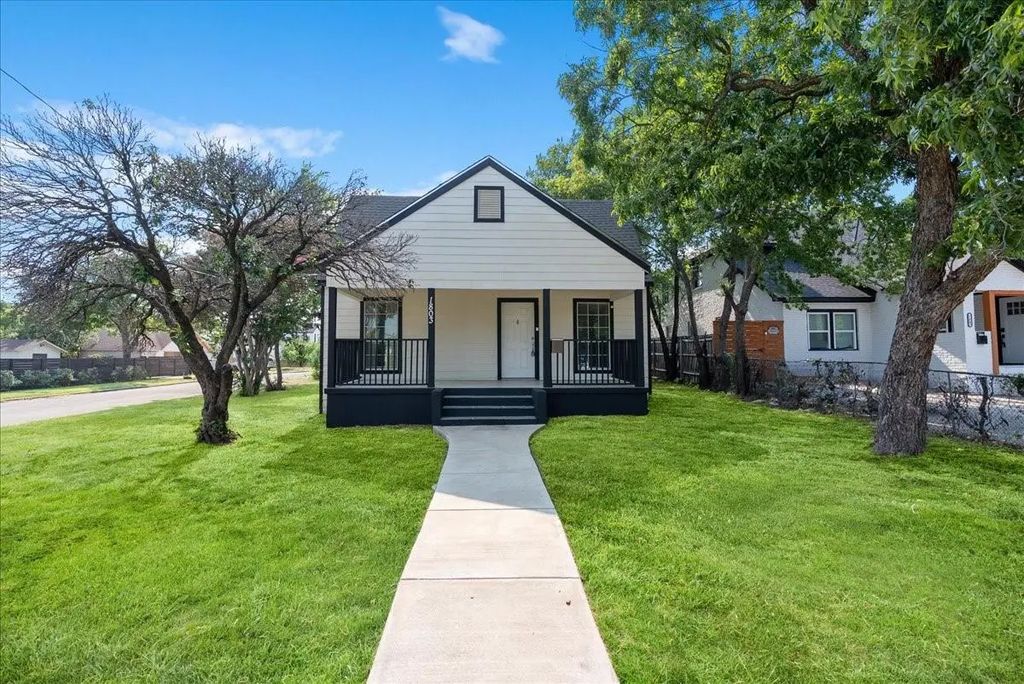 1803 N Winnetka Avenue, Dallas