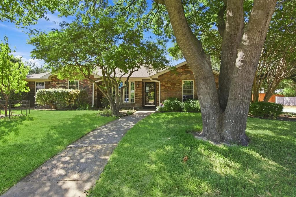 2210 Bengal Lane, Plano