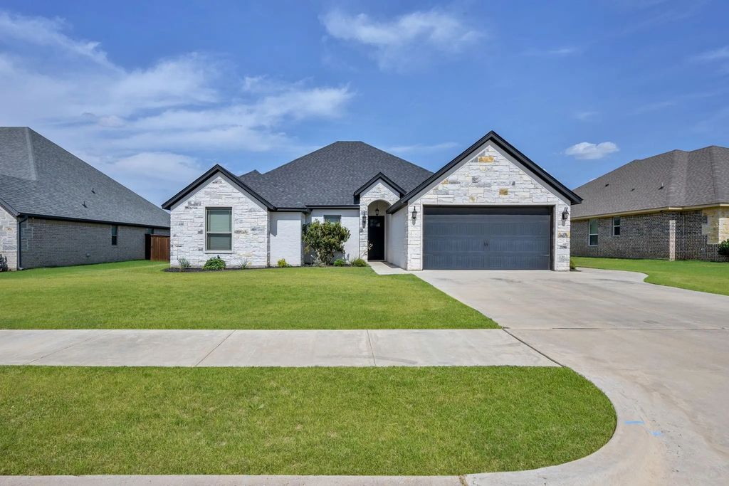 172 Crenshaw Court, Stephenville