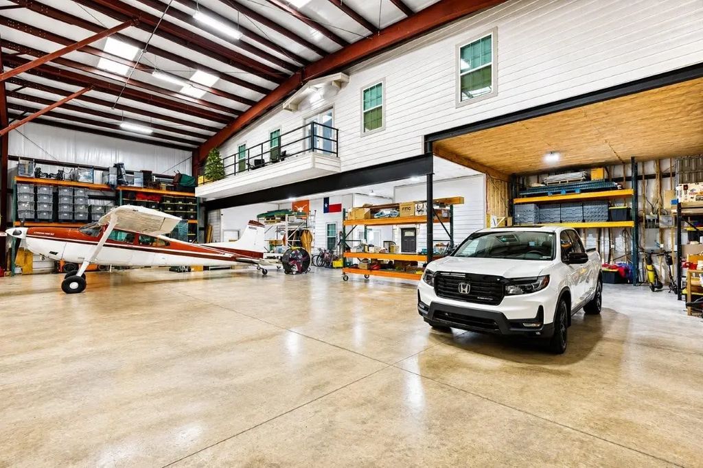 771 Aviator Drive, Fort Worth
