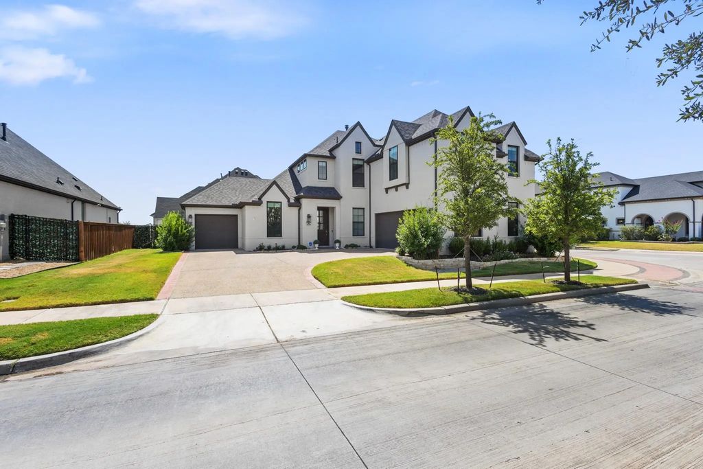 4719 Cypress Thorn Drive, Arlington