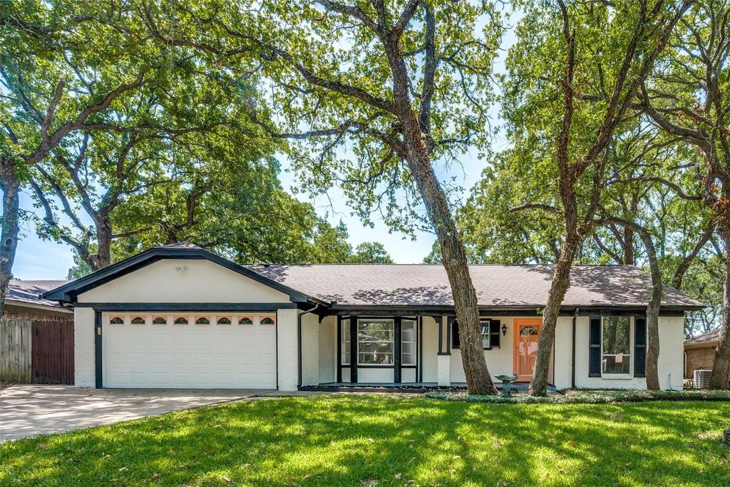 2112 Dartmouth Drive, Arlington